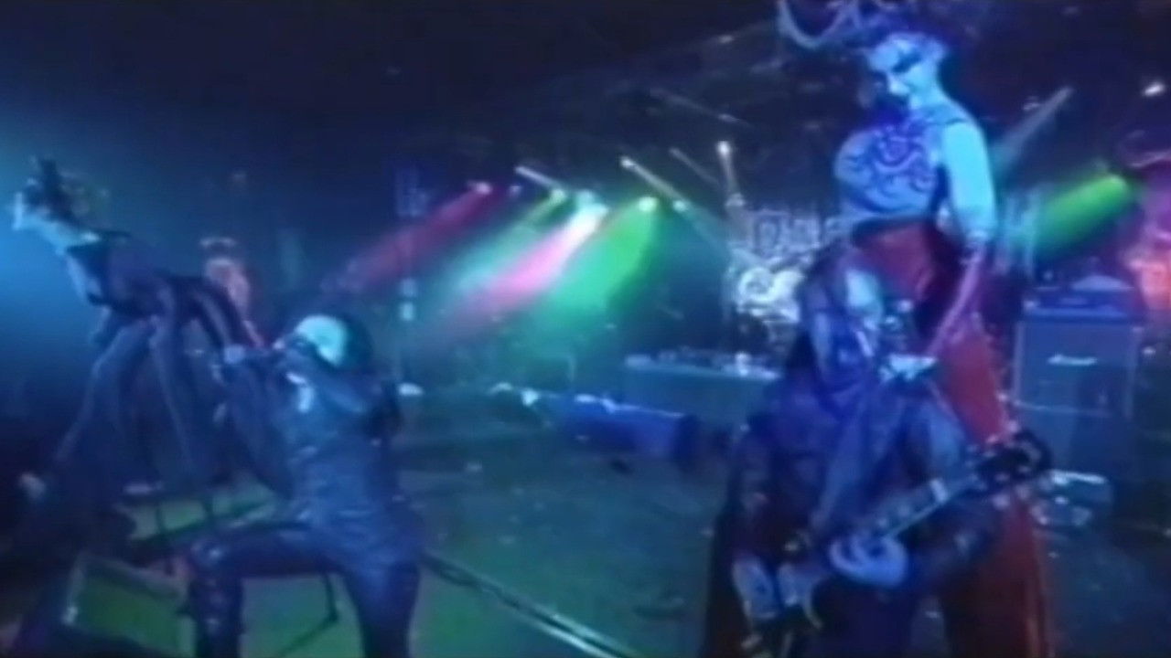 Cradle Of Filth: Heavy Left-Handed & Candid