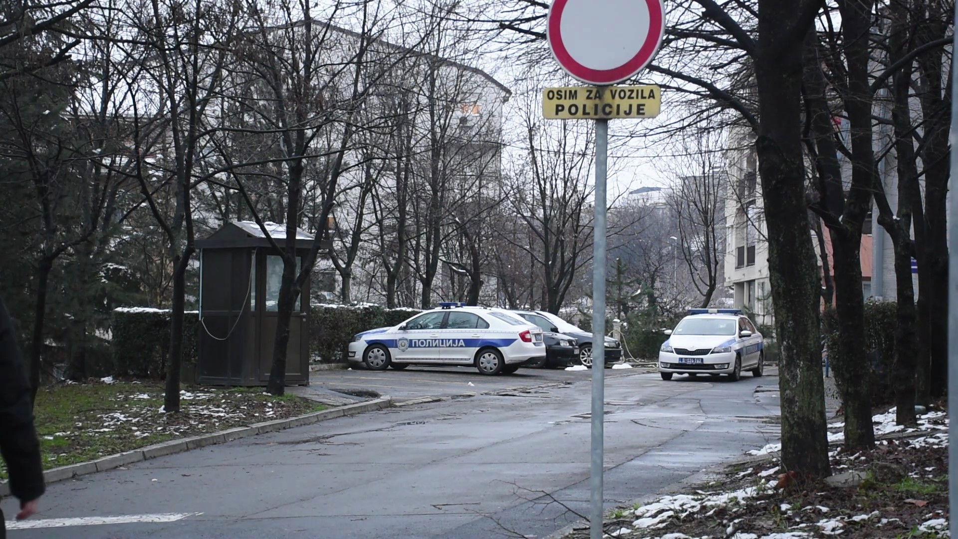 Let's love each other