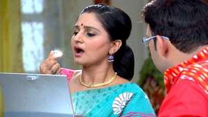 Bhavna and Bhairavi In a Tiff