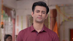 Omkar Surprises Shivika?