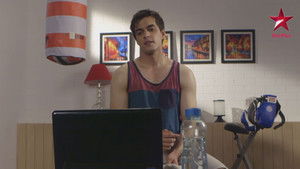 Ritesh Tries To Impress Nisha