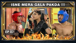 Isne Mera Gala Pakda !!!