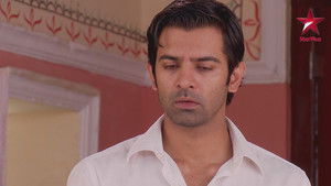 Arnav Saves Khushi