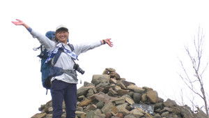 Hiking Guide Connects Hearts