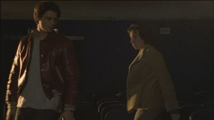 A strange kidnapping / Under fire