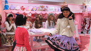 Who's the good-looking detective