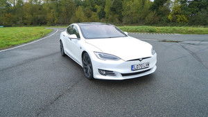 Electric/Tesla Model S