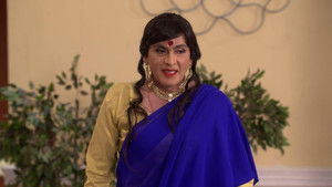 Manmohan Clicks Compromising Pictures Of Vibhuti