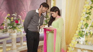 Viren's Attempts to Get Intimate With Shivanya