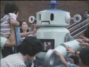 Strange Robot Gunman