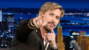 Ryan Gosling, Johnny Knoxville, Girl in Red