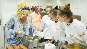 Episode 12 - Czarny Domek