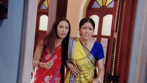 Shilpa, Leela Get Scared!