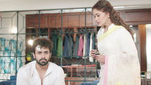 Kunti Poisons Raghbir's Mind!