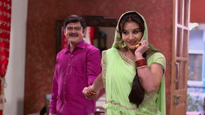 Manmohan Tries Spending Time With Anita