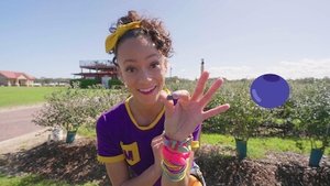 Meekah Makes Blueberry Lemonade!