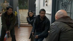 Man in the box / Stopping a war