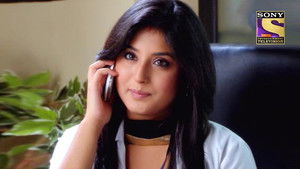 Nidhi Helps Khushi