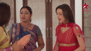 Manorama and Khushi Get a Parcel
