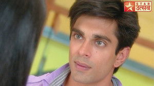 Armaan Tries to Convince Riddhima