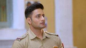 Amar's Sister In Town