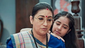 Tulsi Encourages Aarti