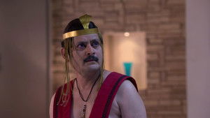 Malkhan and Teeka Try to Extract Nagmani From Manmohan