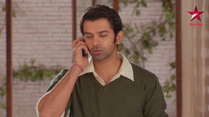 Arnav Gets Dizzy