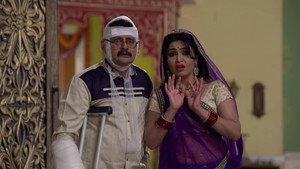 Angoori Steals a Few Mangoes Which Land Vibhuti Into Trouble