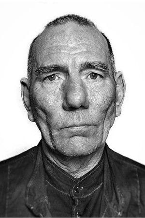 Pete Postlethwaite