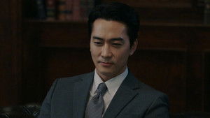 The Ever-So-Powerful Leader Im