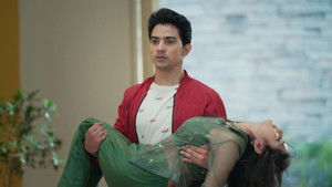 Dhawal, Natasha Return Home