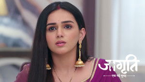 Akash Knocks Suraj Unconscious