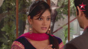 Lavanya Proposes to Arnav