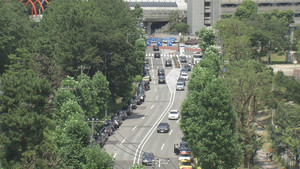 Tokyo Taxi Drivers: The Paths of Their Lives in the City