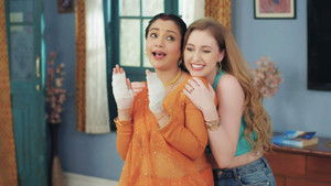 Gunjan Pretends to Help