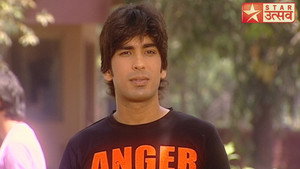 Samrat Lies to the Gang