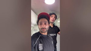 Galat plane me baith gaya!