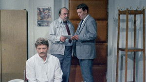 Die alte Frau im Lehnstuhl