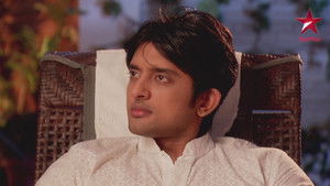 Arnav Hears Khushi Chat