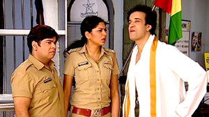 Bajrang's would be Father-in-law Comes In The Chowki