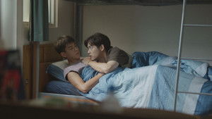 Kiss: It’s Only 4 Lips Touching Together?