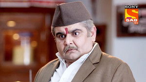 Abhishek Makes Anna Emotional