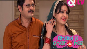 Sunny Praises Anita and Angoori