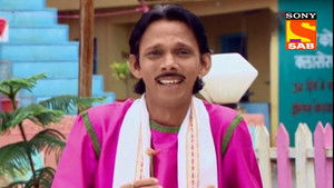 Elija Gets Romantic With Genda